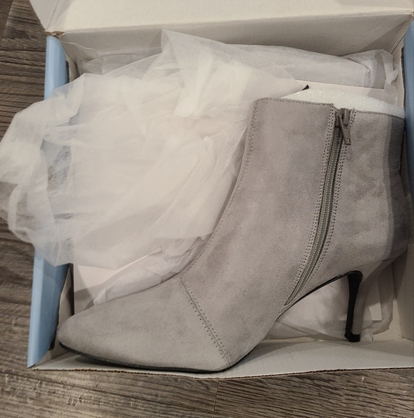 Ermonn Pointed Toe Bow Faux Suede Ankle Boots Size 8 - Picture 4 of 5